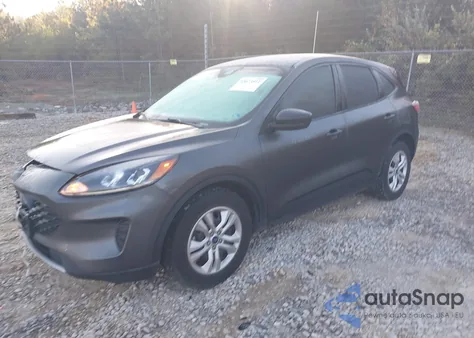 2020 Ford Escape S z USA, uszkodzony, nr VIN 1FMCU0F62LUB59026